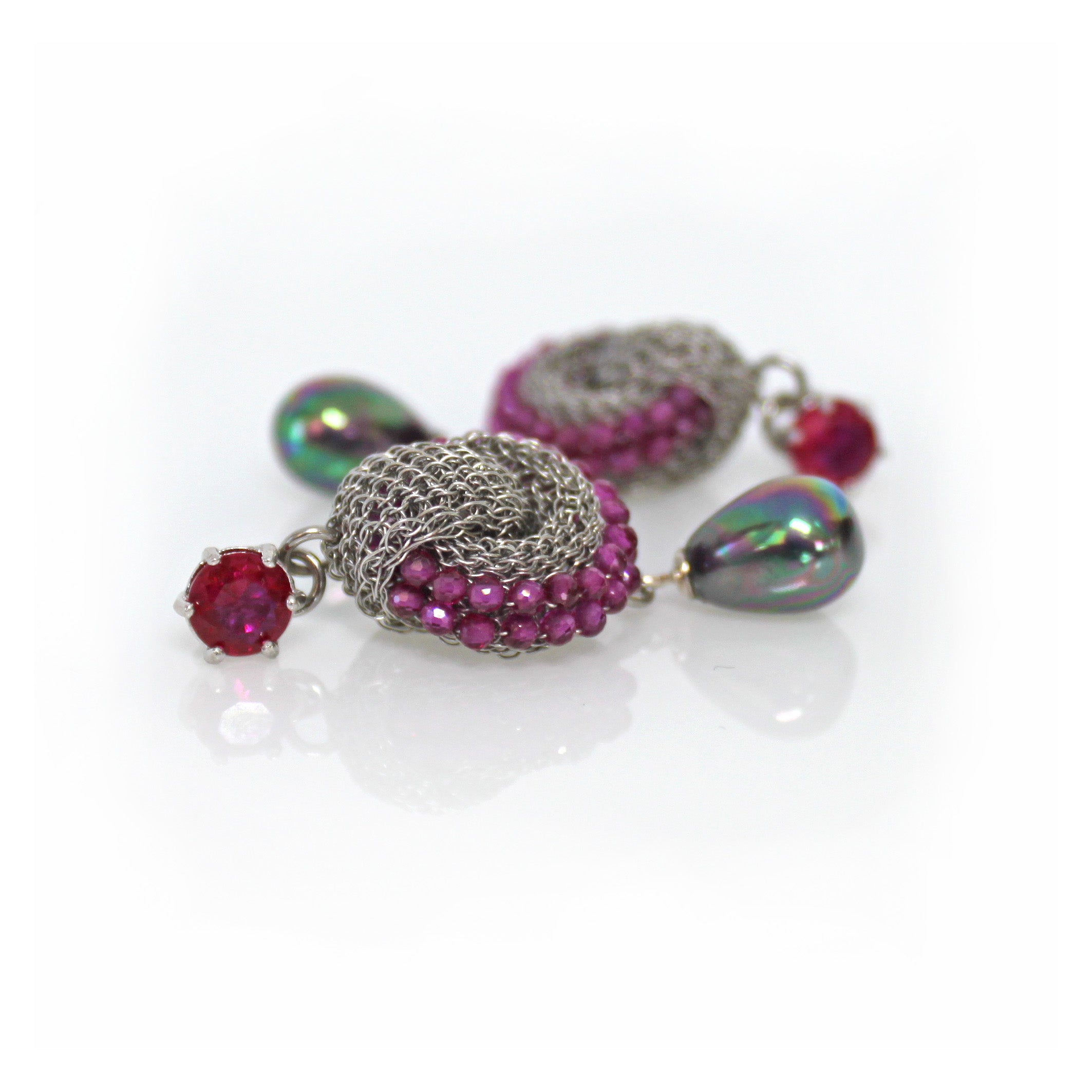 Knot earrings Rubies pearl