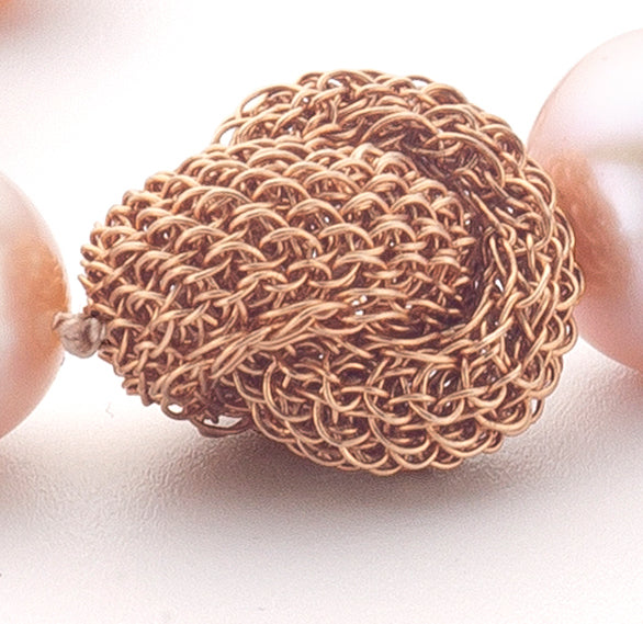 Rosé Perlen Kette mit Knoten
