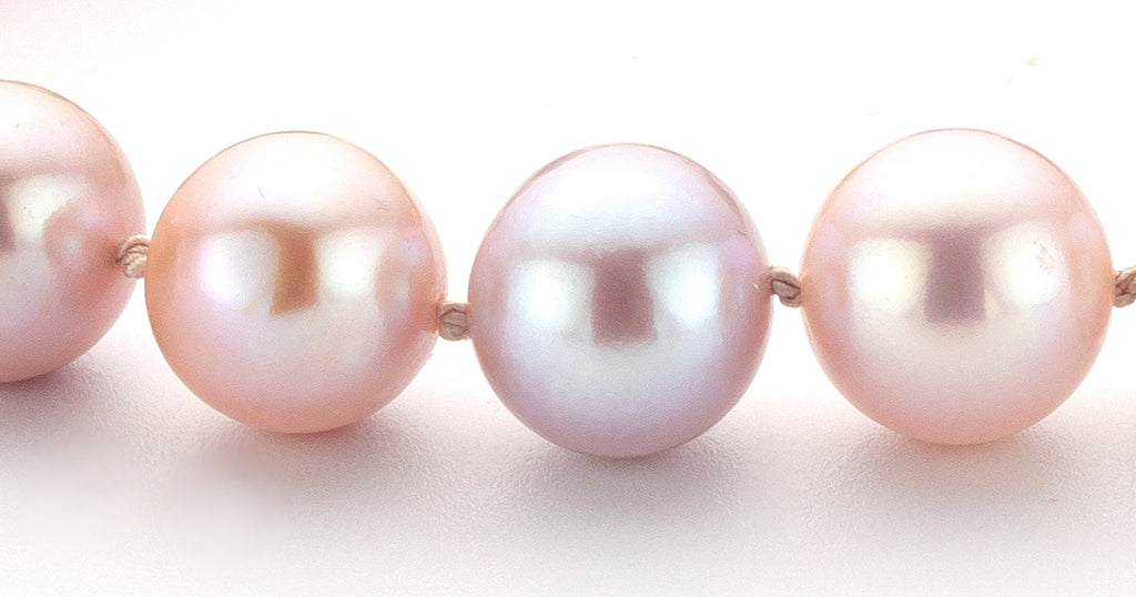 Rosé Perlen Kette mit Knoten