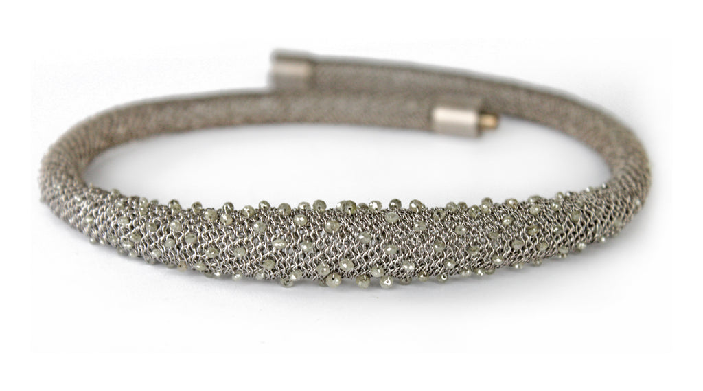 Tube Halskette in Weiß Gold mit Diamanten