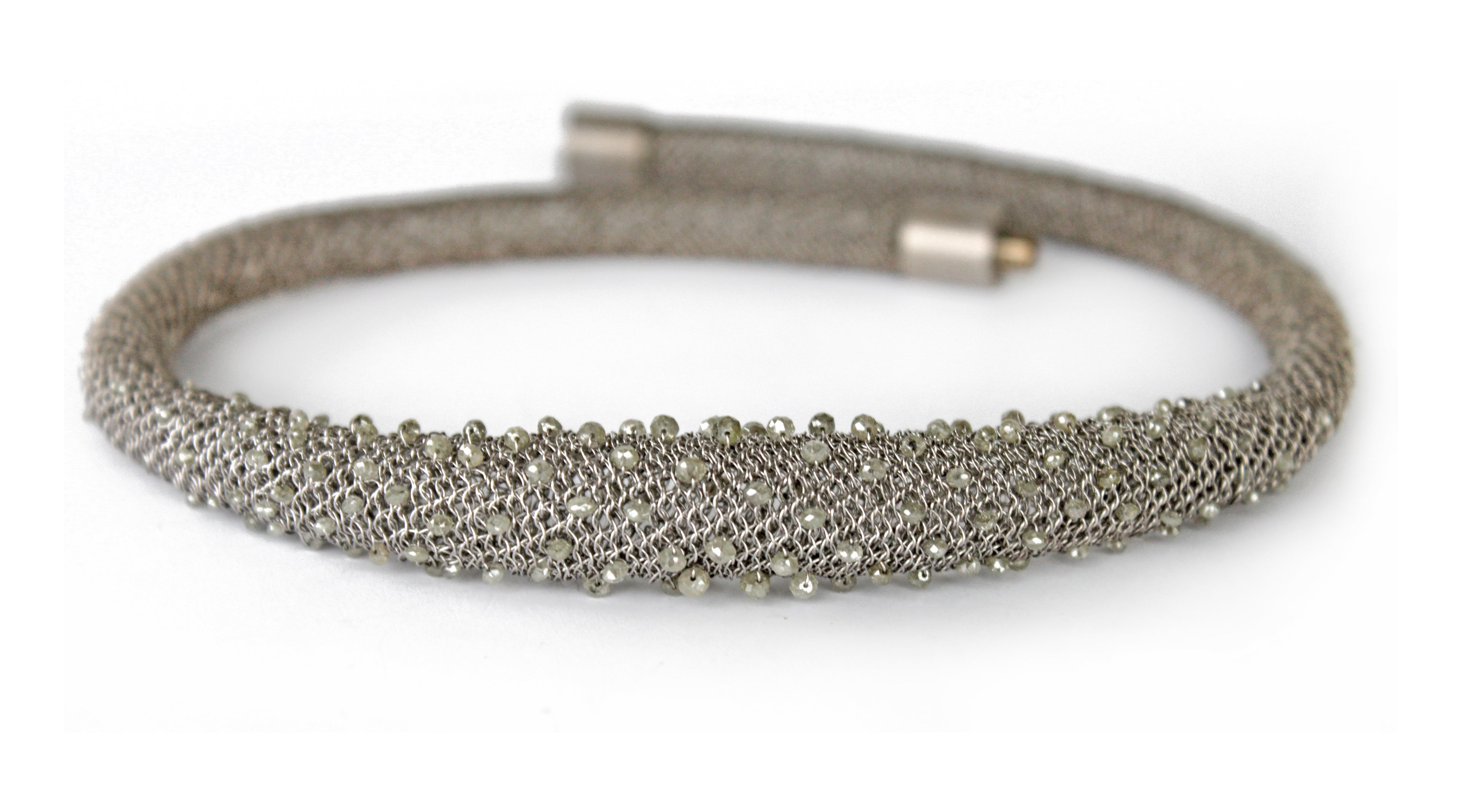 Tube Halskette in Weiß Gold mit Diamanten